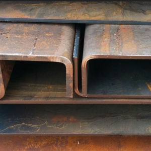 Швеллер стальной гнутый неравнополочный 100х80х4 мм Ст3сп ГОСТ 8281-80 в наличии в Казани